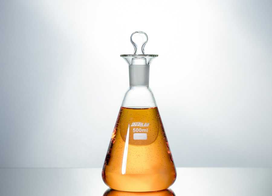 High-purity solvents (USP/BP/IP)